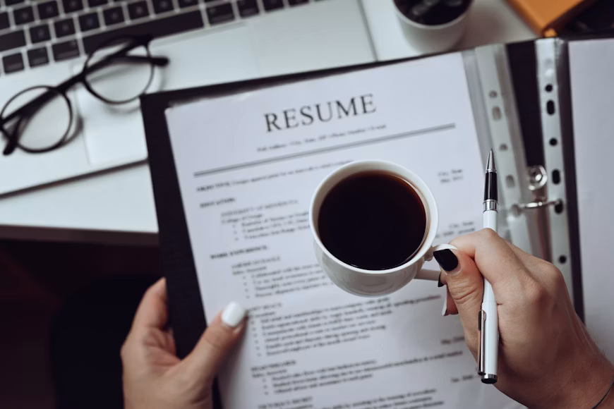 Recruitment Agency in Luton screening candidates for local businesses